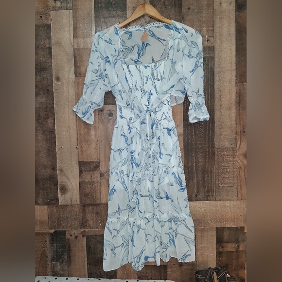 None Dresses & Skirts - Unbranded 2 Piece Floral Blue and White Dress & Top Size Small